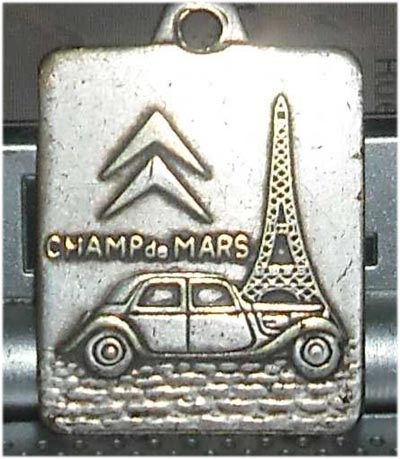 porte cle citroen champs de mars