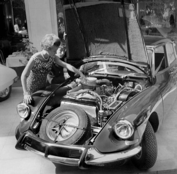 JOUSTRA -- Citroën DYANE -- Moteur à friction -- Axe 3 Lg 74
