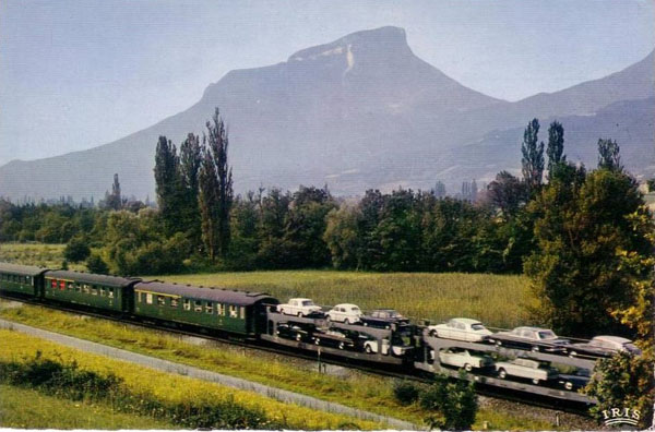 Egalement chez JOUEF à l'échelle HO 1/87, le coffret Train auto-couchettes SNCF / SNCB disponible ici : /voitures-voyageurs