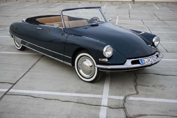 Miniature CLASSIQUES 1/43 – Citroën DS Reuter 4 Portes Cabriolet, Blanche
